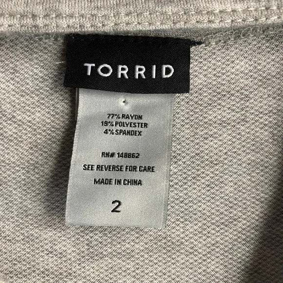 Torrid Long Sleeve Grey KeyHole Women’s Top size 2X - Picture 3 of 5